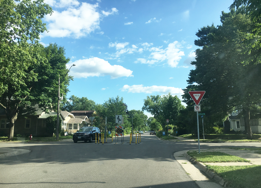 3.7F.2 Delineator Traffic Circle.jpg